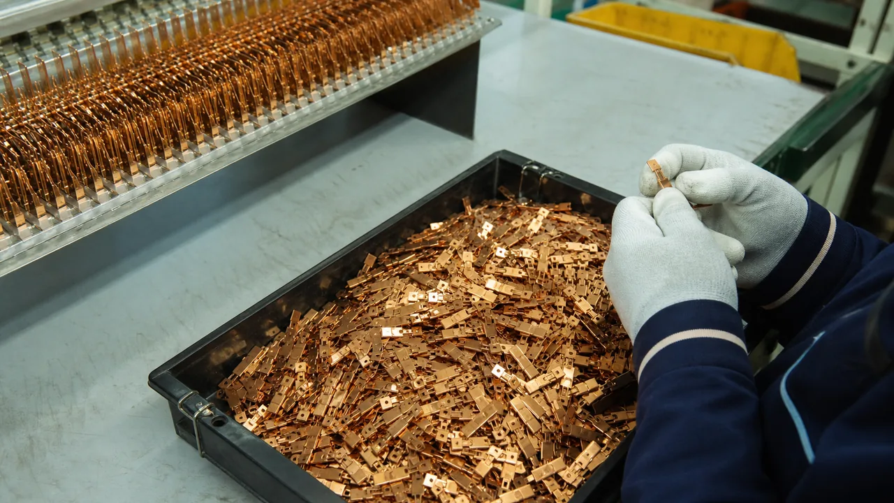 Chemically etched C1020 OF Copper parts — FeCl₃