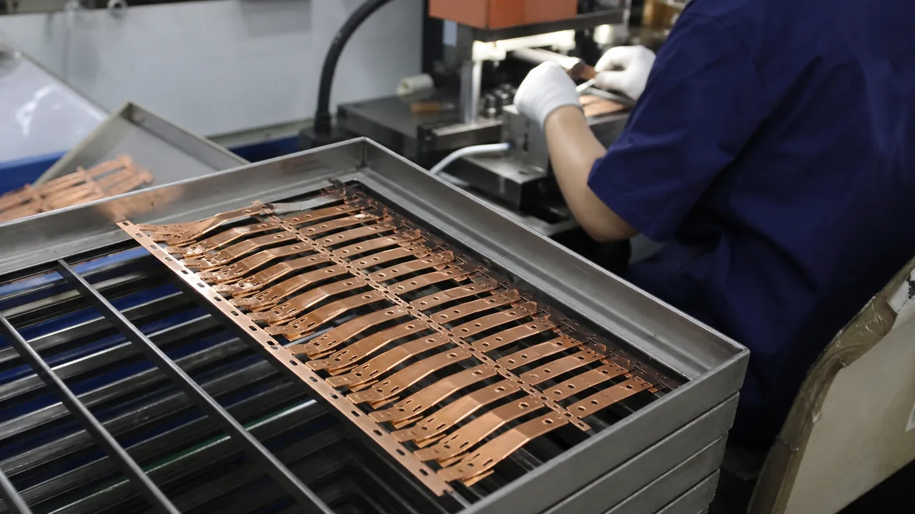 Chemically etched C1100 T2 copper parts — FeCl₃